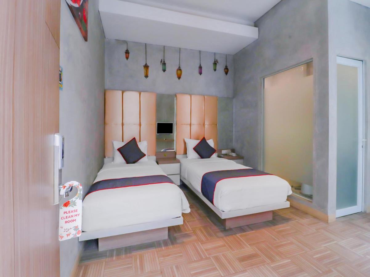 Super Oyo Collection O 31 The Batik Bed And Coffee Bandung Hotell Eksteriør bilde